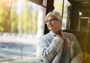 Exclusive-senior-on-bus-300x210-2